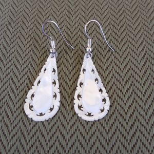 Vintage earrings white
